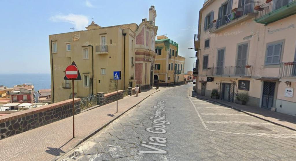 monolocale in vendita a Pozzuoli