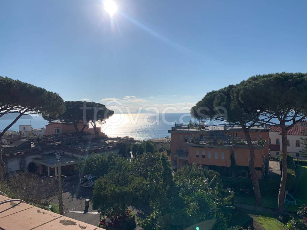 appartamento in vendita a Pozzuoli