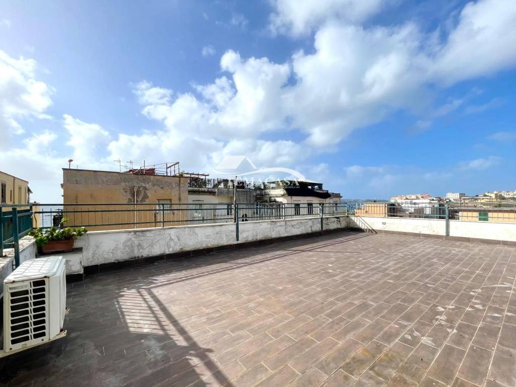 appartamento in vendita a Pozzuoli
