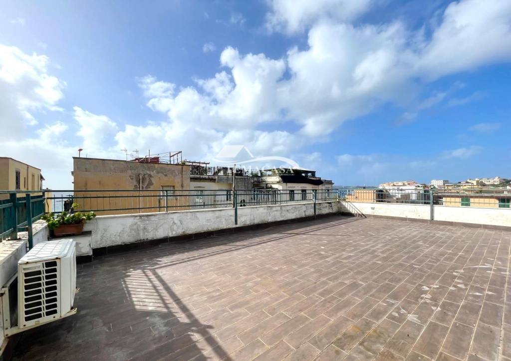 appartamento in vendita a Pozzuoli