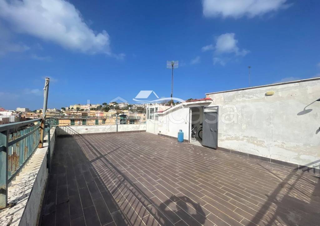 appartamento in vendita a Pozzuoli