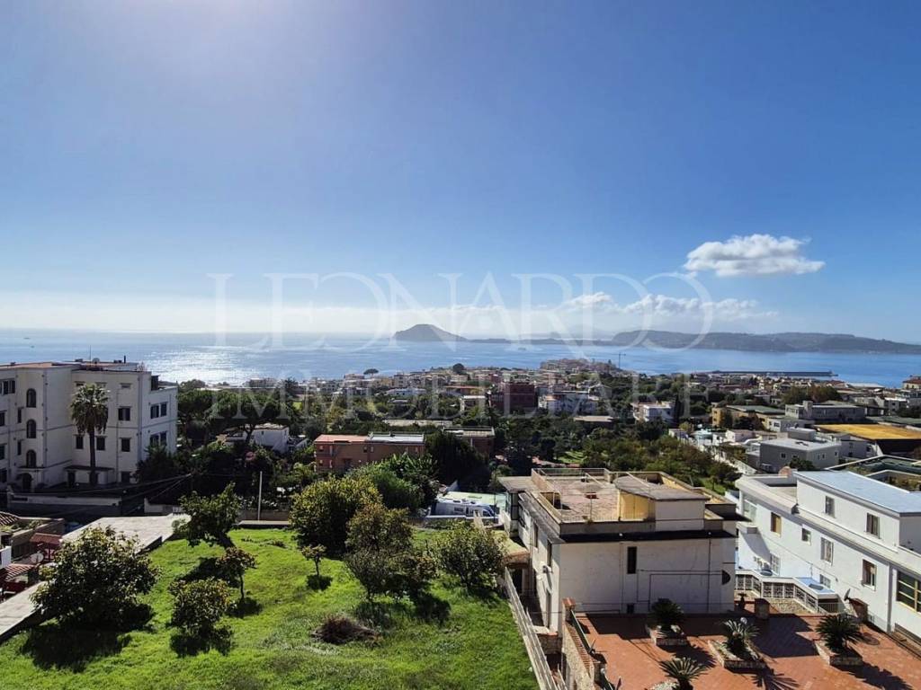 appartamento in vendita a Pozzuoli in zona Solfatara