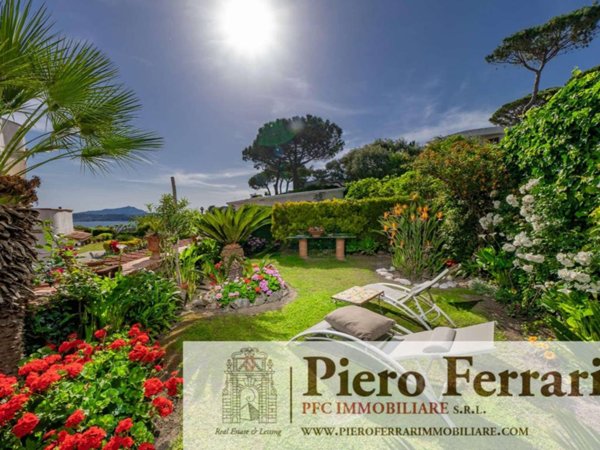 appartamento in vendita a Pozzuoli in zona Cuma