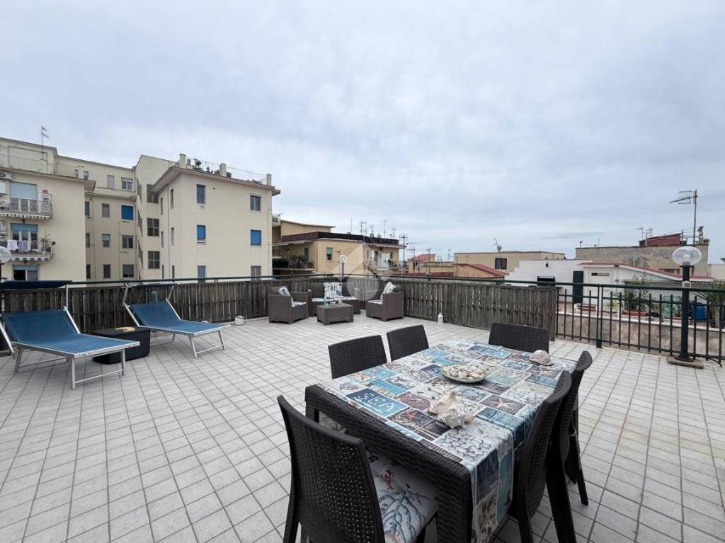 appartamento in vendita a Pozzuoli