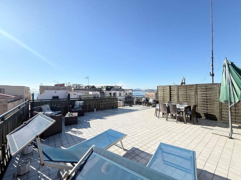 appartamento in vendita a Pozzuoli