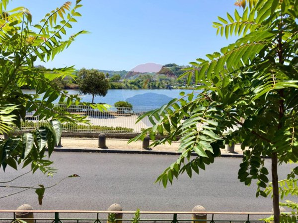 appartamento in vendita a Pozzuoli in zona Lucrino