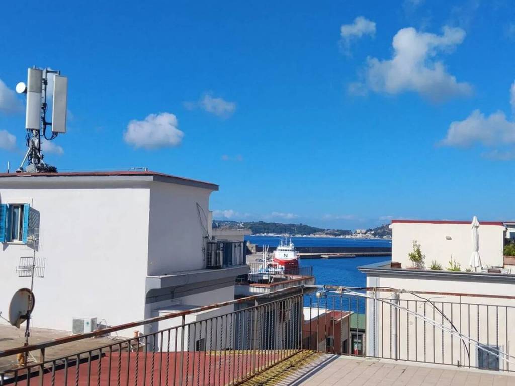 appartamento in vendita a Pozzuoli