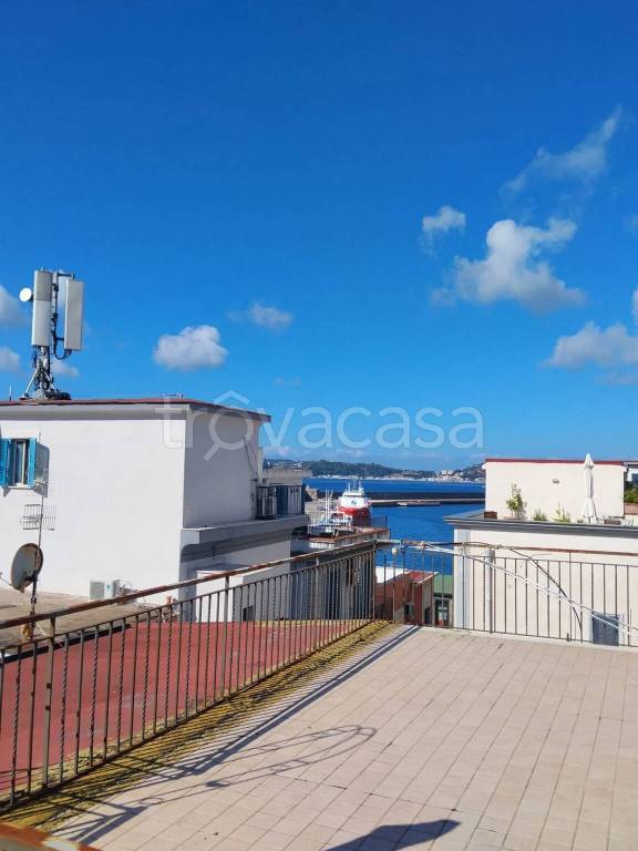 appartamento in vendita a Pozzuoli