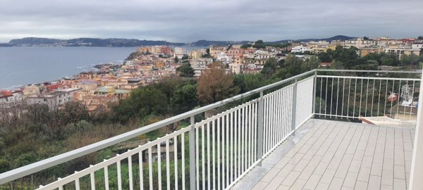 appartamento in vendita a Pozzuoli
