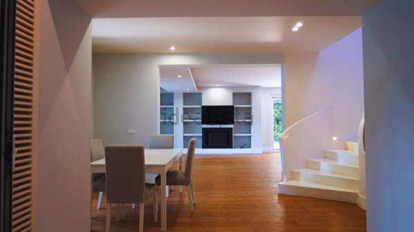 casa indipendente in vendita a Pozzuoli