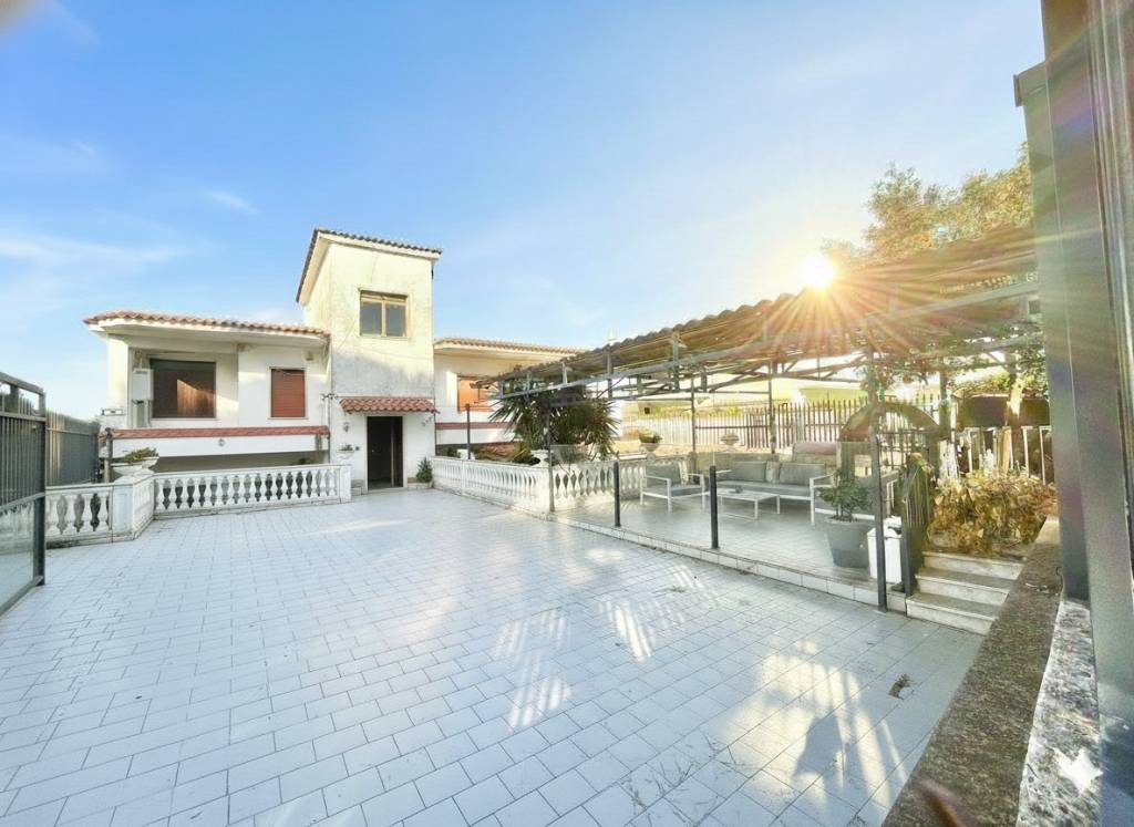 appartamento in vendita a Pozzuoli in zona Monterusciello