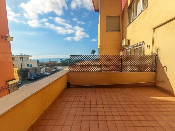 appartamento in vendita a Pozzuoli in zona Solfatara