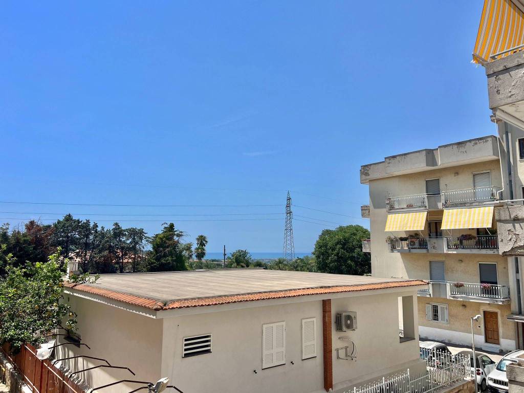 appartamento in vendita a Pozzuoli in zona Monterusciello