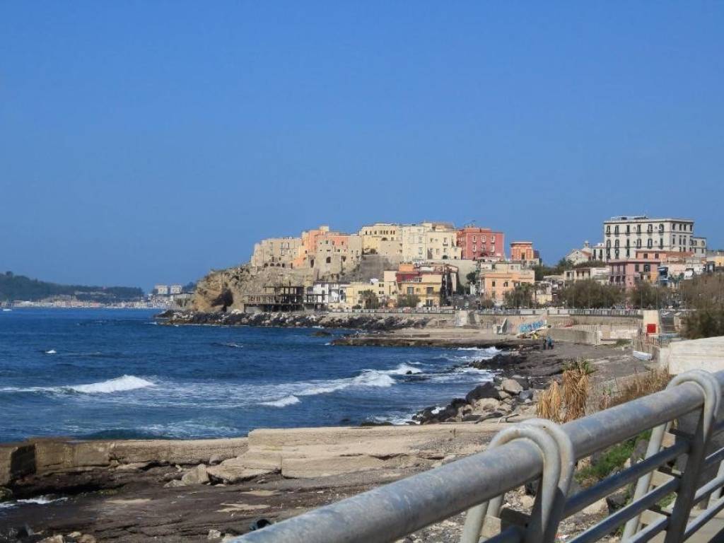 appartamento in vendita a Pozzuoli