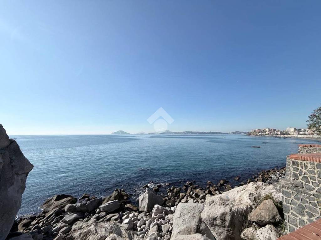 appartamento in vendita a Pozzuoli