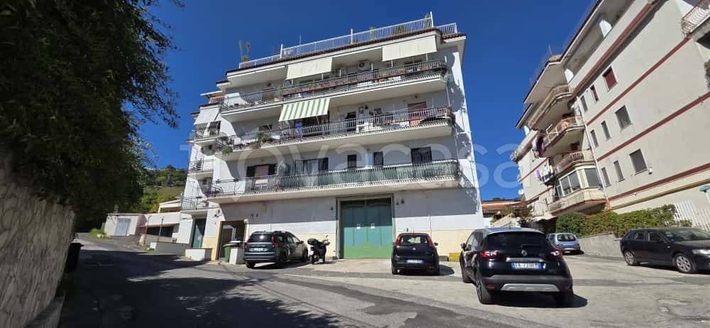appartamento in vendita a Pozzuoli in zona Pisciarelli