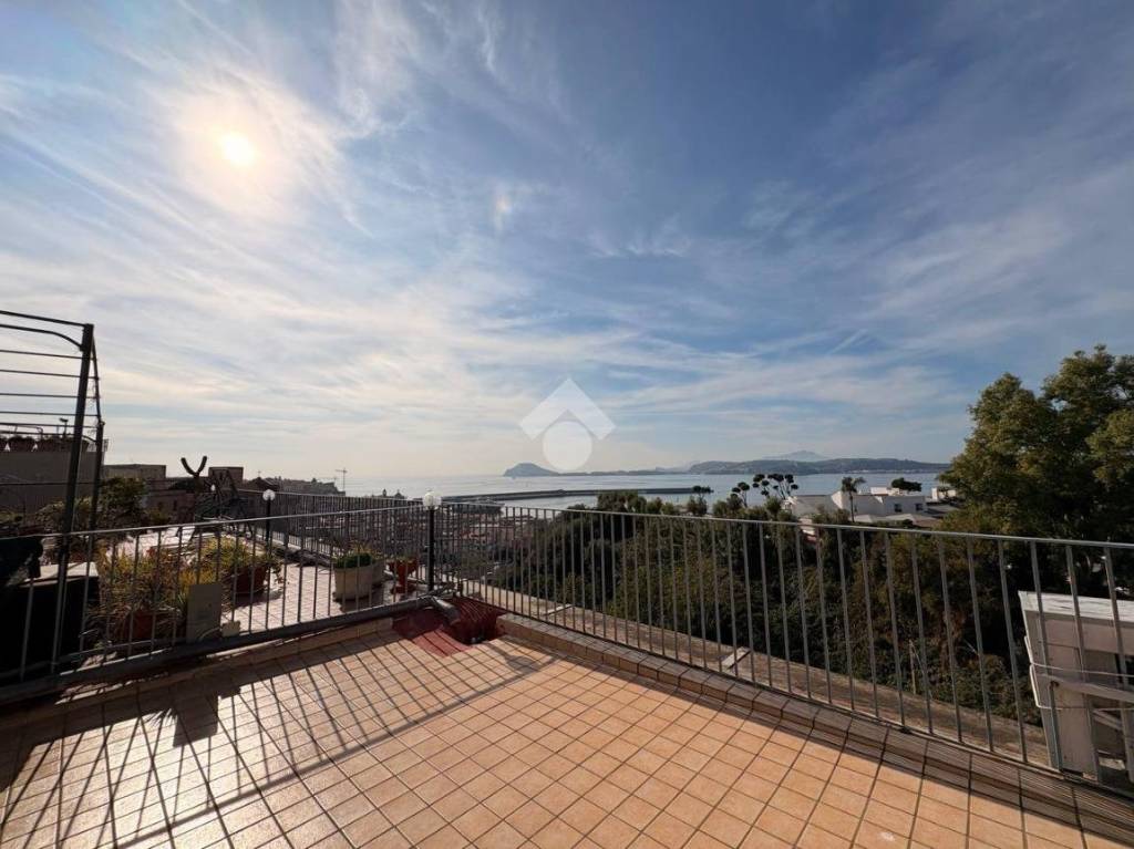 appartamento in vendita a Pozzuoli