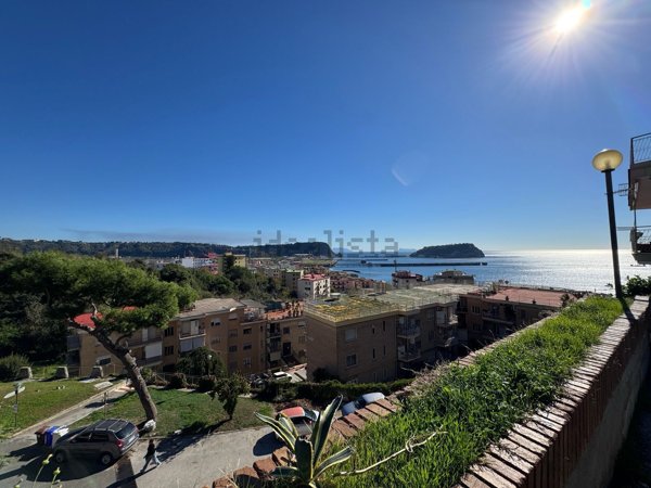 appartamento in vendita a Pozzuoli