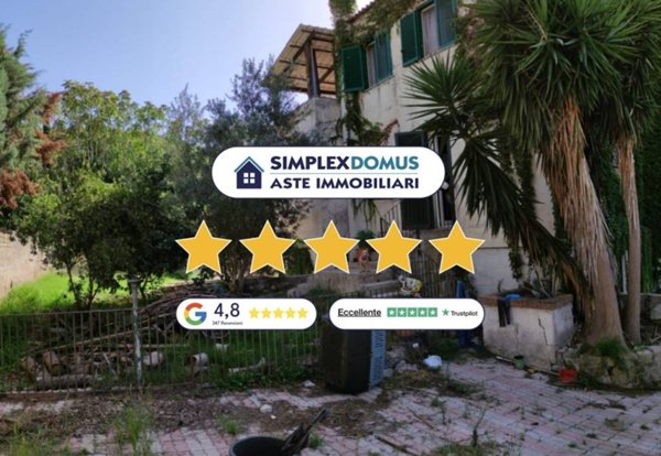 casa indipendente in vendita a Pozzuoli