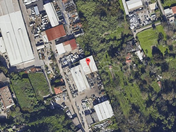 negozio in vendita a Pozzuoli