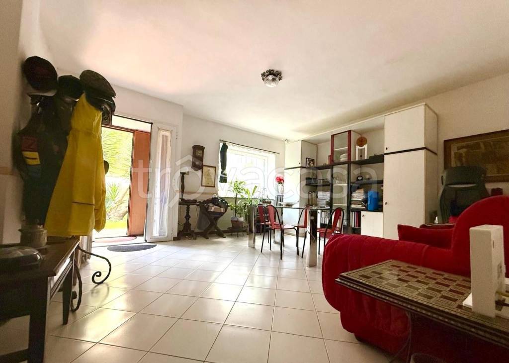 appartamento in vendita a Pozzuoli in zona Monterusciello