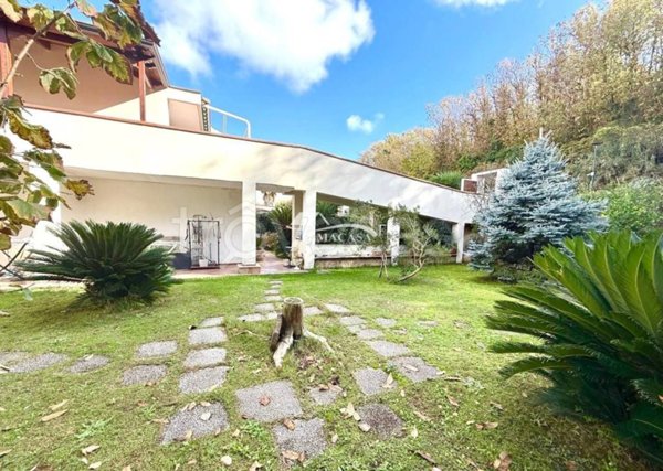 appartamento in vendita a Pozzuoli in zona Monterusciello