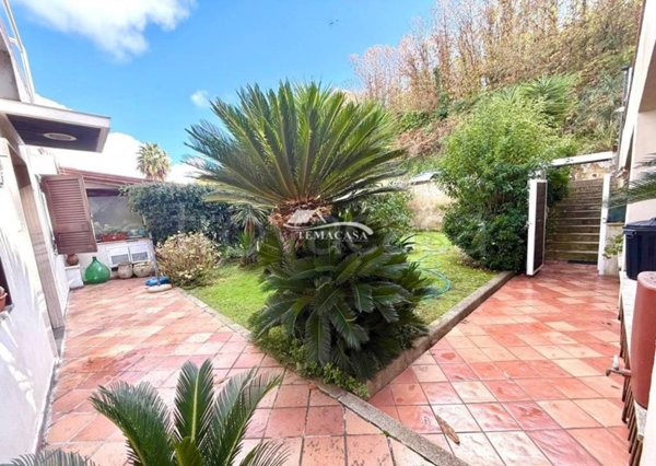 appartamento in vendita a Pozzuoli in zona Monterusciello