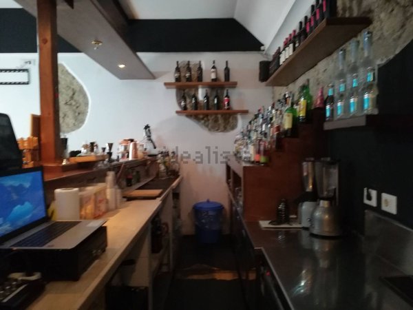 negozio in vendita a Pozzuoli