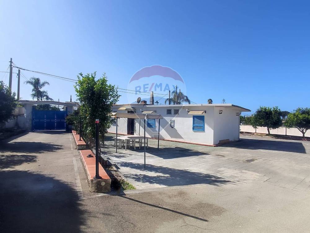 appartamento in vendita a Pozzuoli in zona Cuma