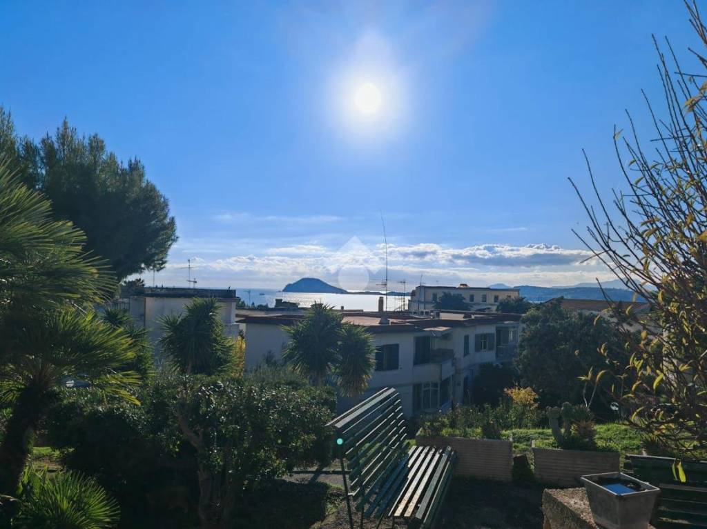 appartamento in vendita a Pozzuoli