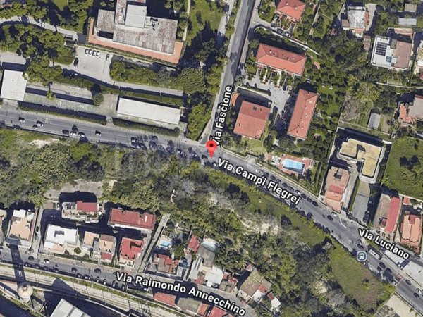 negozio in vendita a Pozzuoli in zona Arco Felice