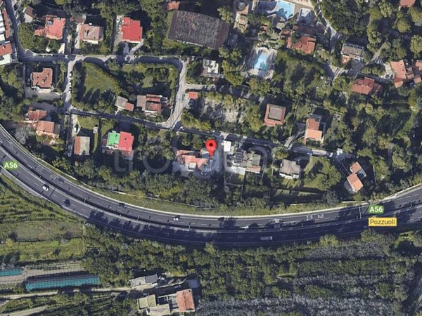 casa indipendente in vendita a Pozzuoli