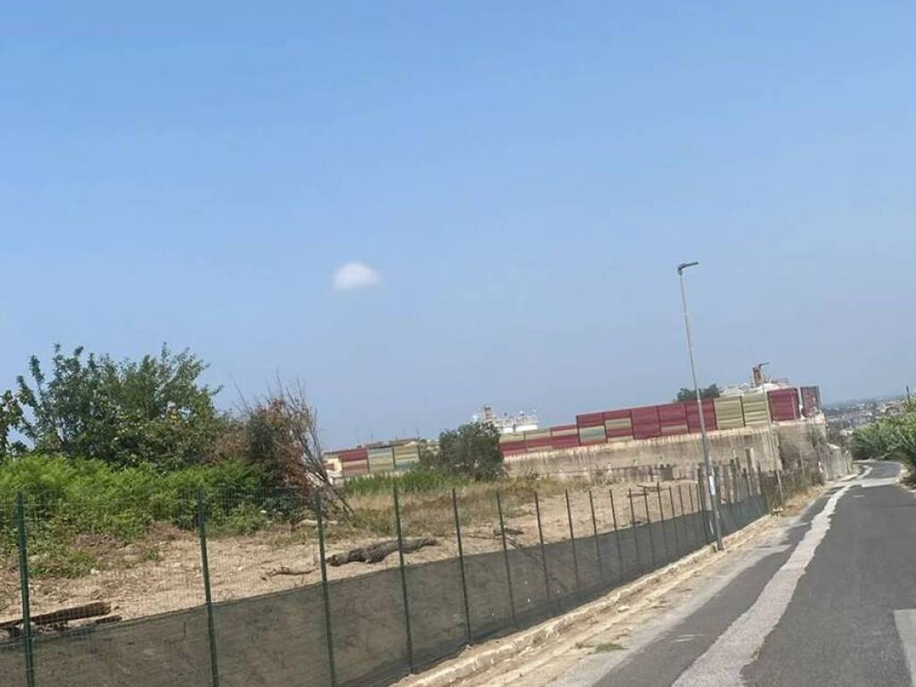 terreno agricolo in vendita a Pozzuoli in zona Monterusciello