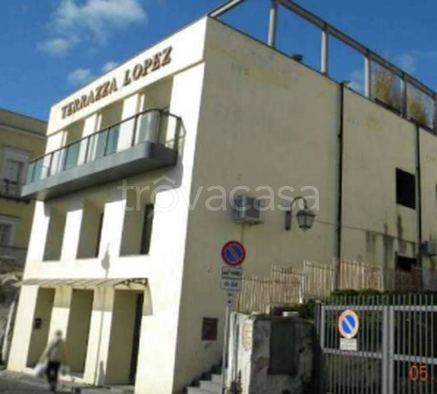 ufficio in vendita a Pozzuoli