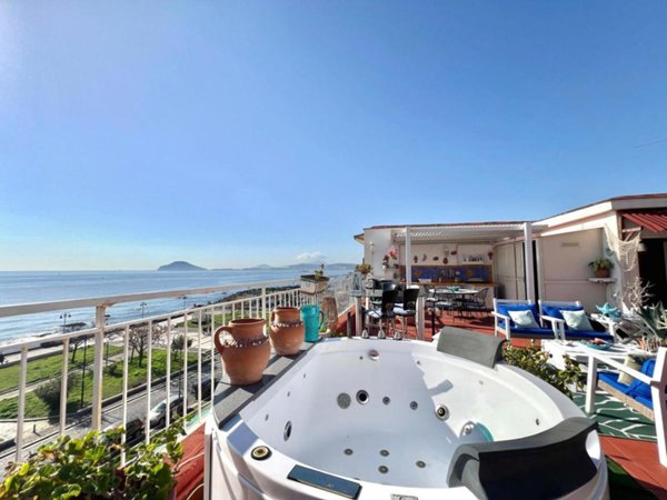 appartamento in vendita a Pozzuoli