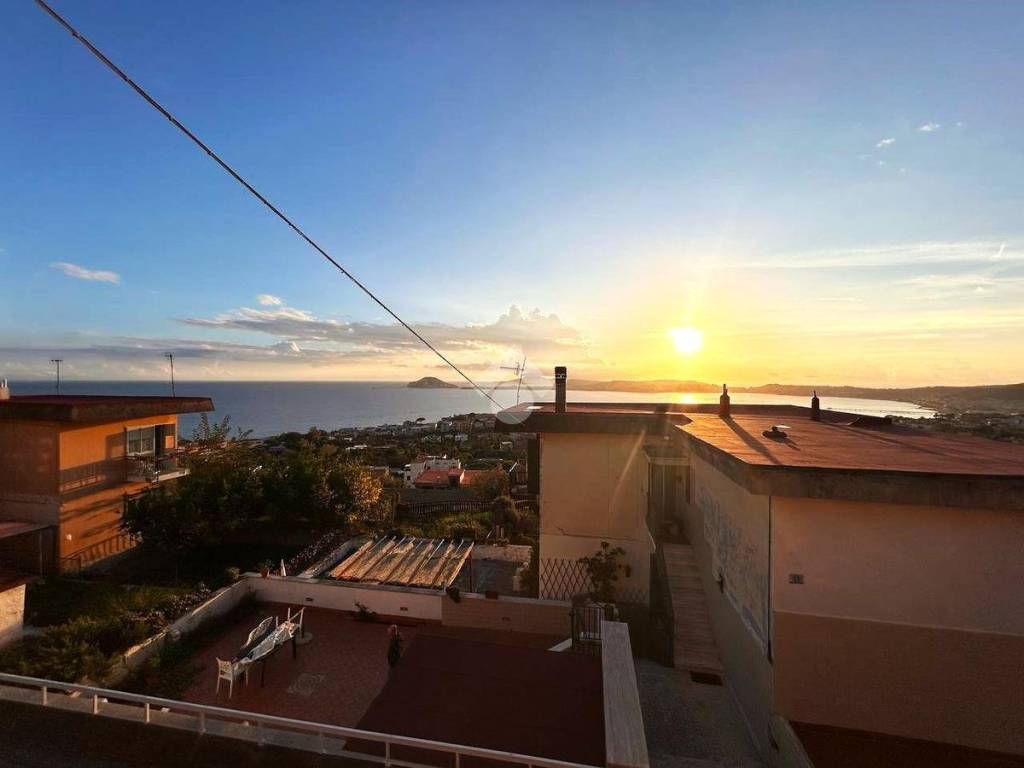 appartamento in vendita a Pozzuoli