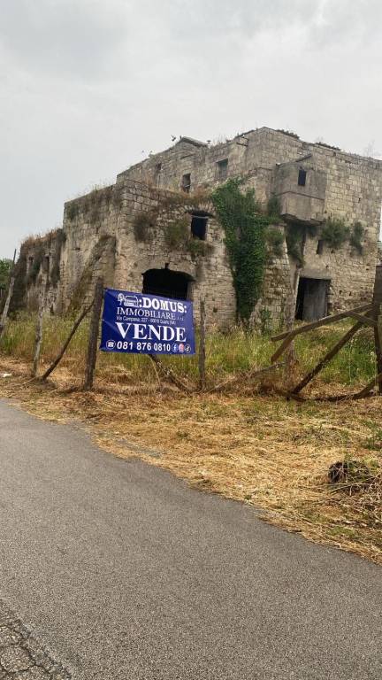 casa indipendente in vendita a Pozzuoli in zona Monterusciello