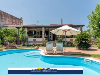 casa indipendente in vendita a Pozzuoli