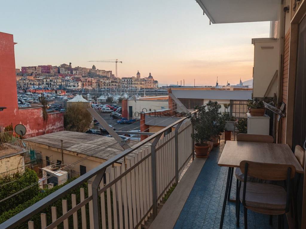 appartamento in vendita a Pozzuoli