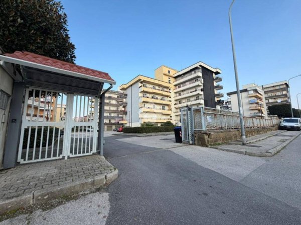 appartamento in vendita a Pozzuoli in zona Monterusciello