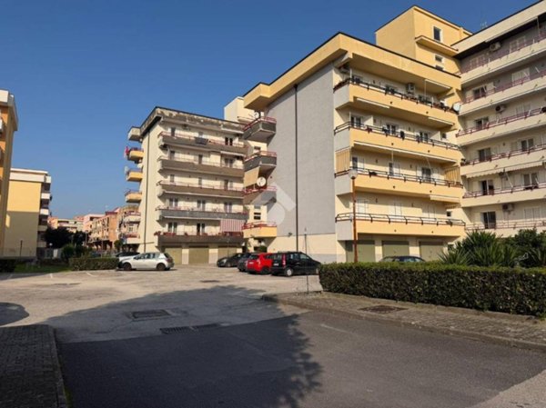 appartamento in vendita a Pozzuoli in zona Monterusciello
