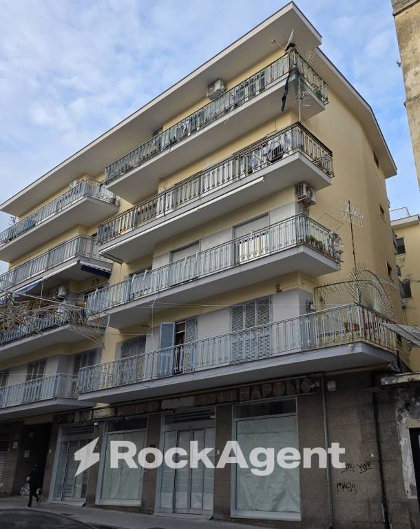 ufficio in vendita a Pozzuoli