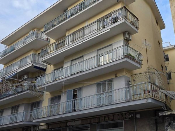 ufficio in vendita a Pozzuoli