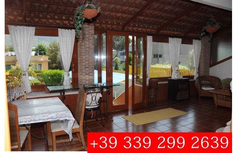 casa indipendente in vendita a Pozzuoli in zona Arco Felice