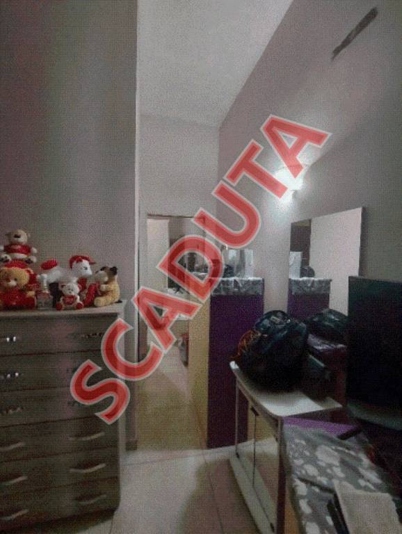 negozio in vendita a Pozzuoli in zona Monterusciello