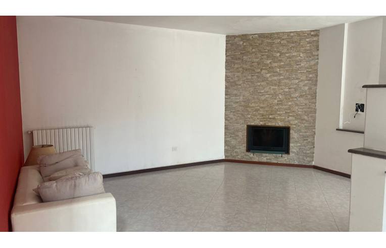 casa indipendente in vendita a Pozzuoli in zona Arco Felice