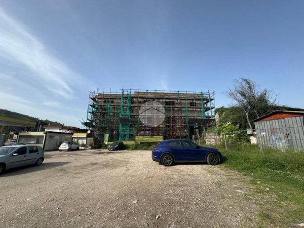 casa indipendente in vendita a Pozzuoli