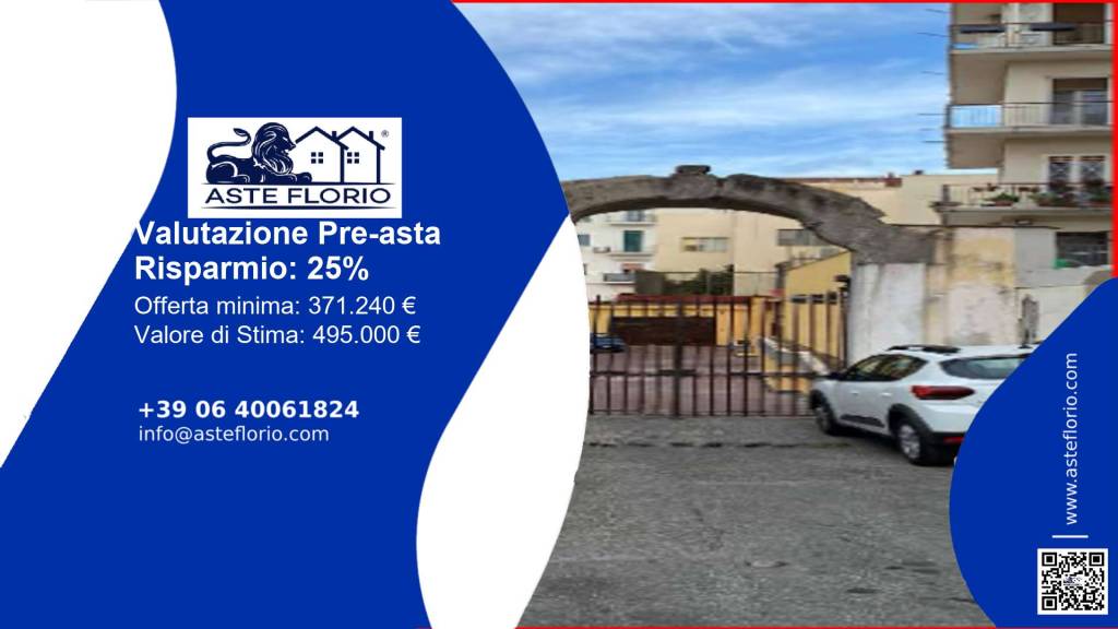 locale commerciale in vendita a Pozzuoli