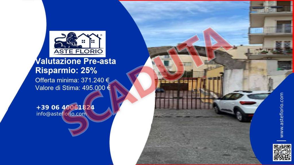 locale commerciale in vendita a Pozzuoli