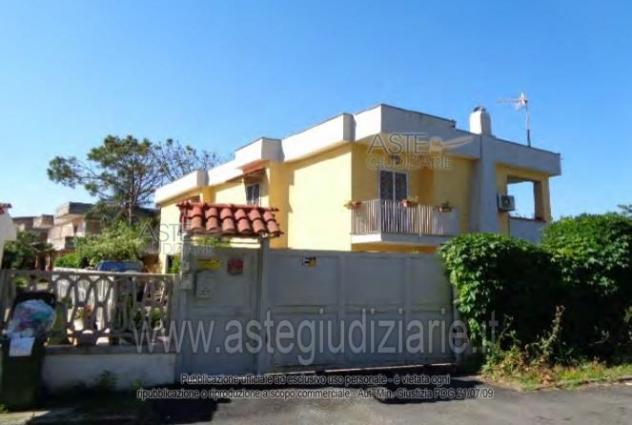 casa indipendente in vendita a Pozzuoli